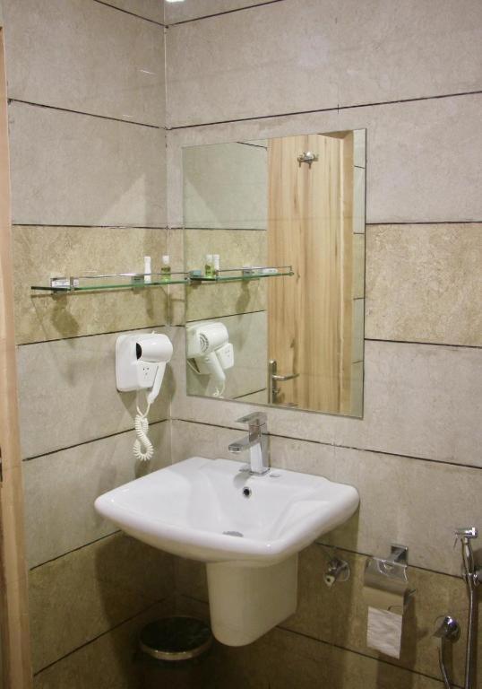Hotel Reva Regency Μποπάλ Εξωτερικό φωτογραφία